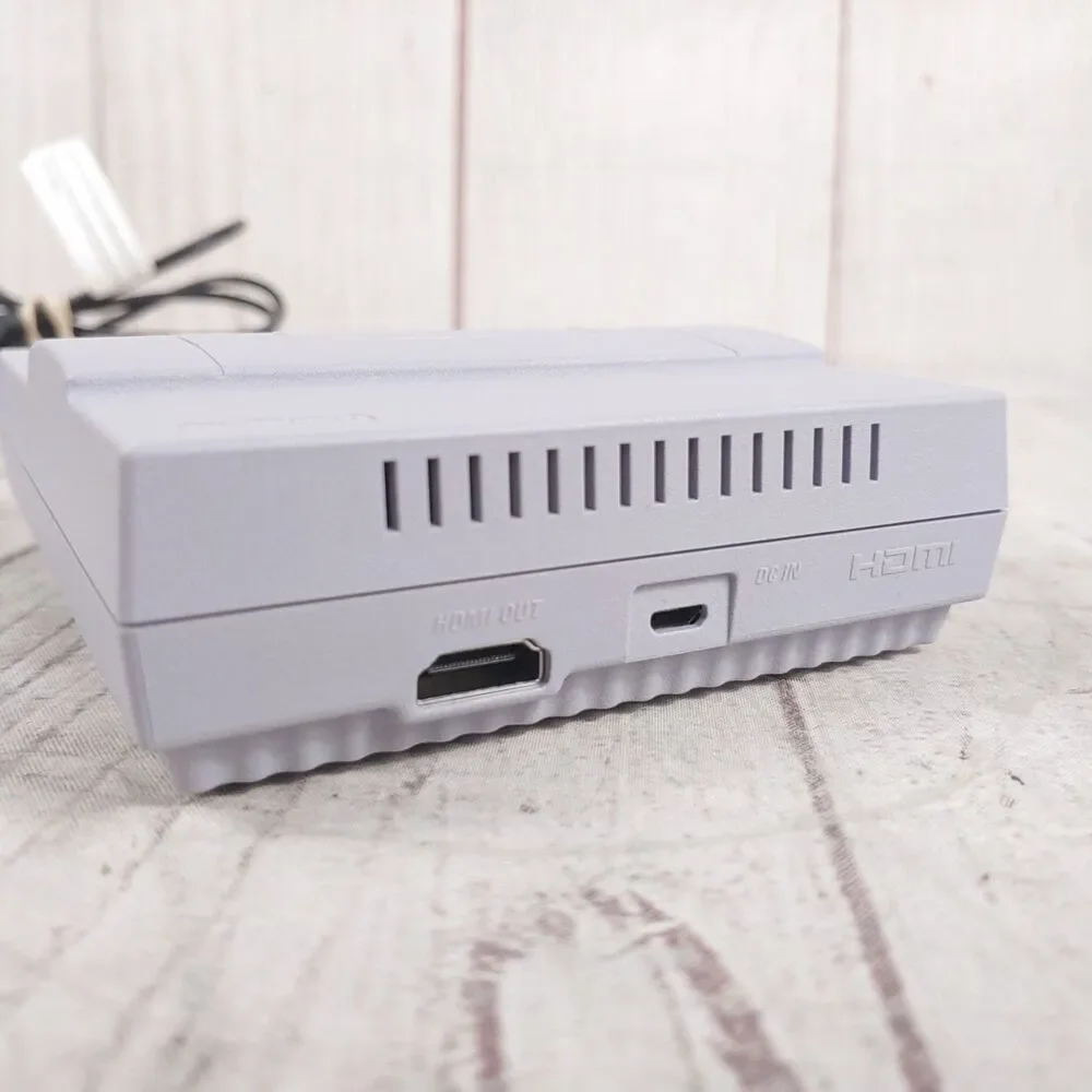 Nintendo SNES Classic MINI - 2 CONTROLLERS + POWER - Super Nintendo CLV-201